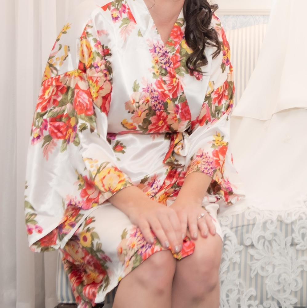Robe - Picture 2 of 2